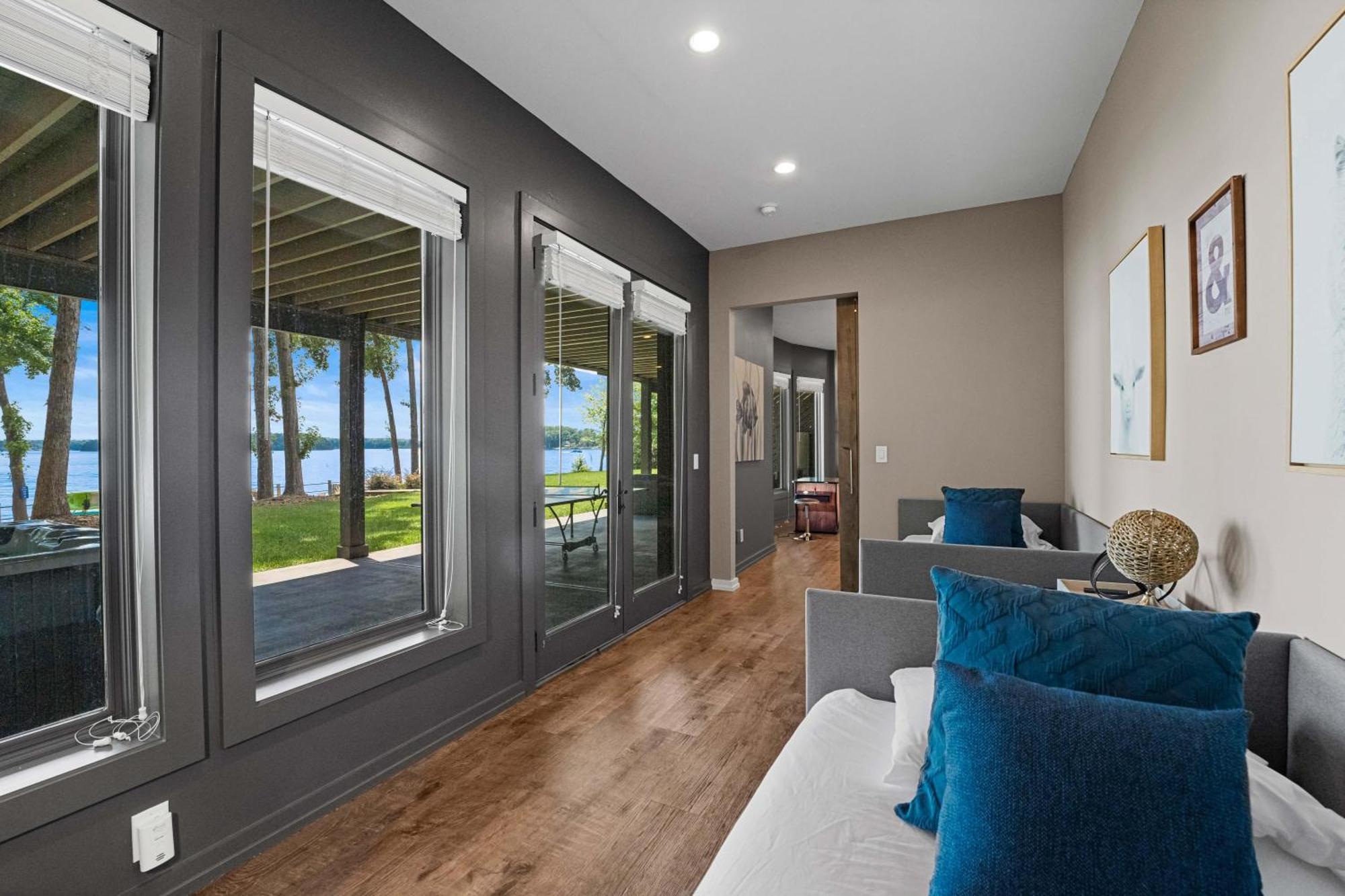 Lake Norman Getaway ムアズビル エクステリア 写真