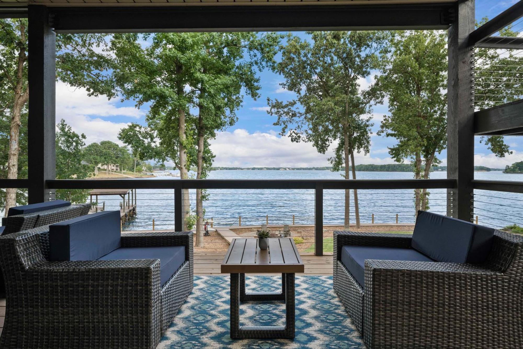 Lake Norman Getaway ムアズビル エクステリア 写真