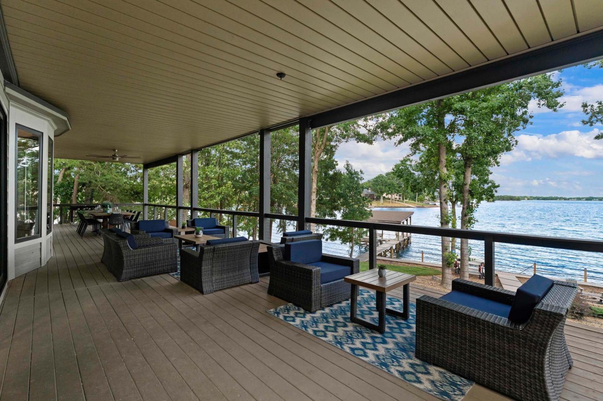 Lake Norman Getaway ムアズビル エクステリア 写真